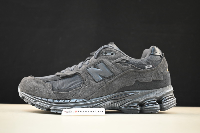 NEW Balan* Sneakers