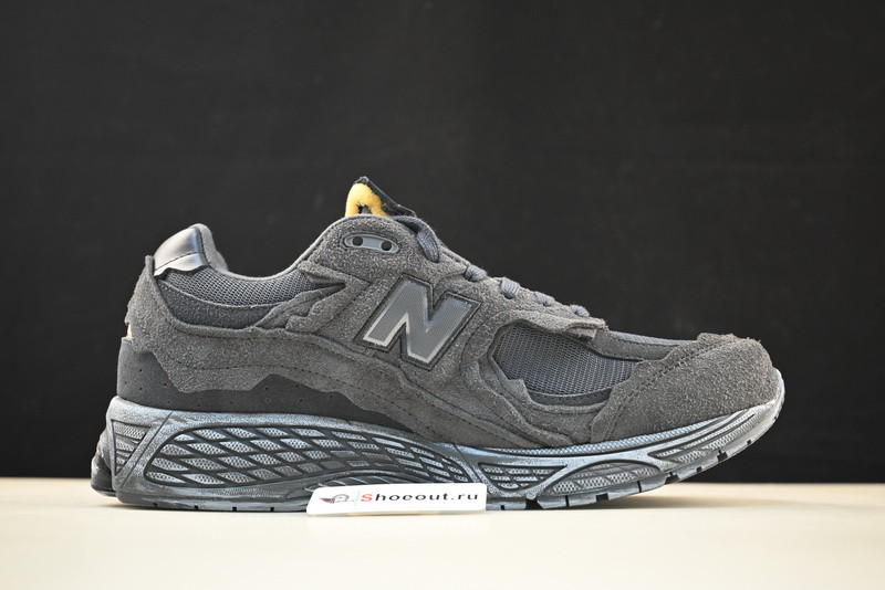 NEW Balan* Sneakers