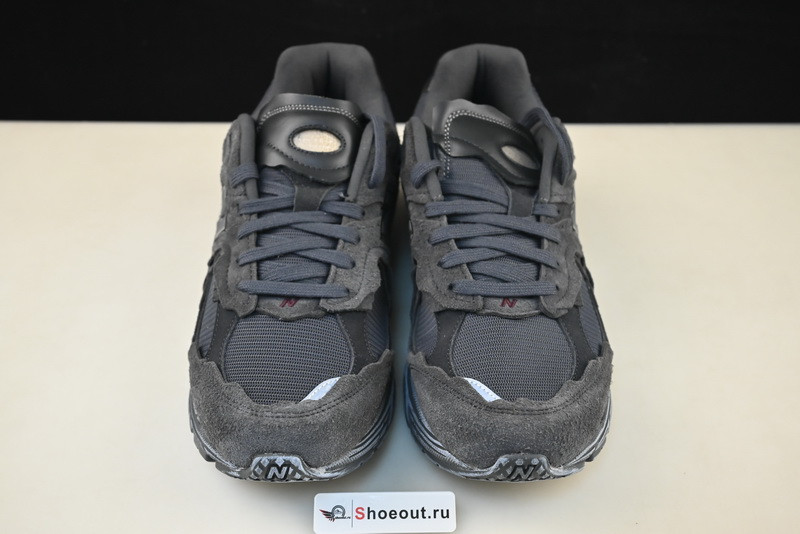 NEW Balan* Sneakers