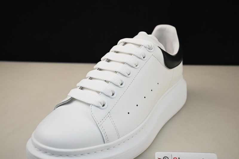 MQ Sneakers