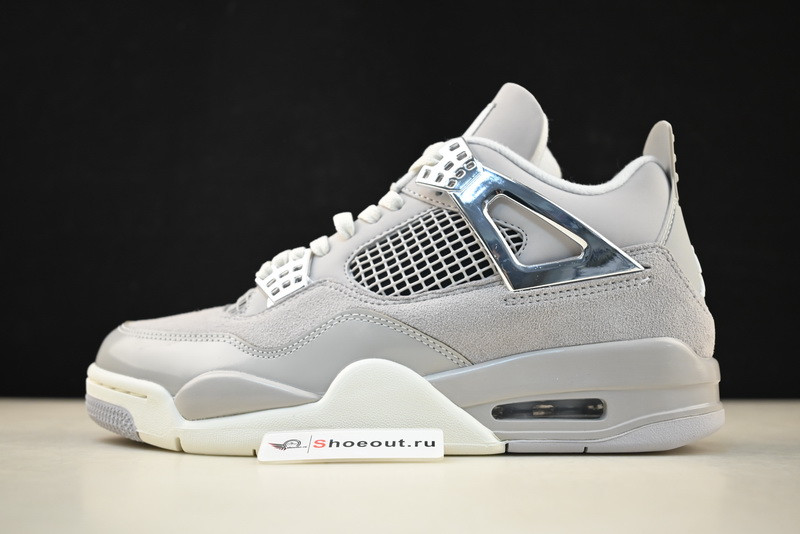 Air Jordan 4 WMNS “Frozen Moments” AQ9129-001