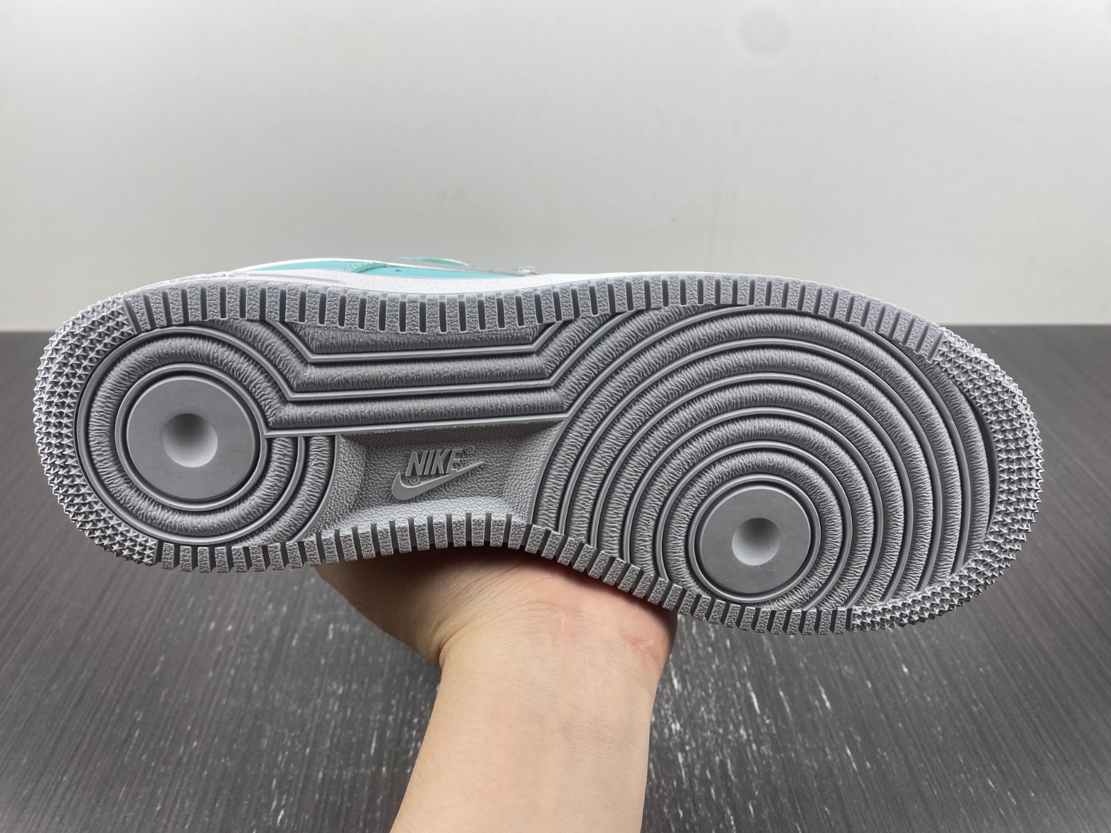 T*f*ny & co. x nike air force 1 low dz1382-003