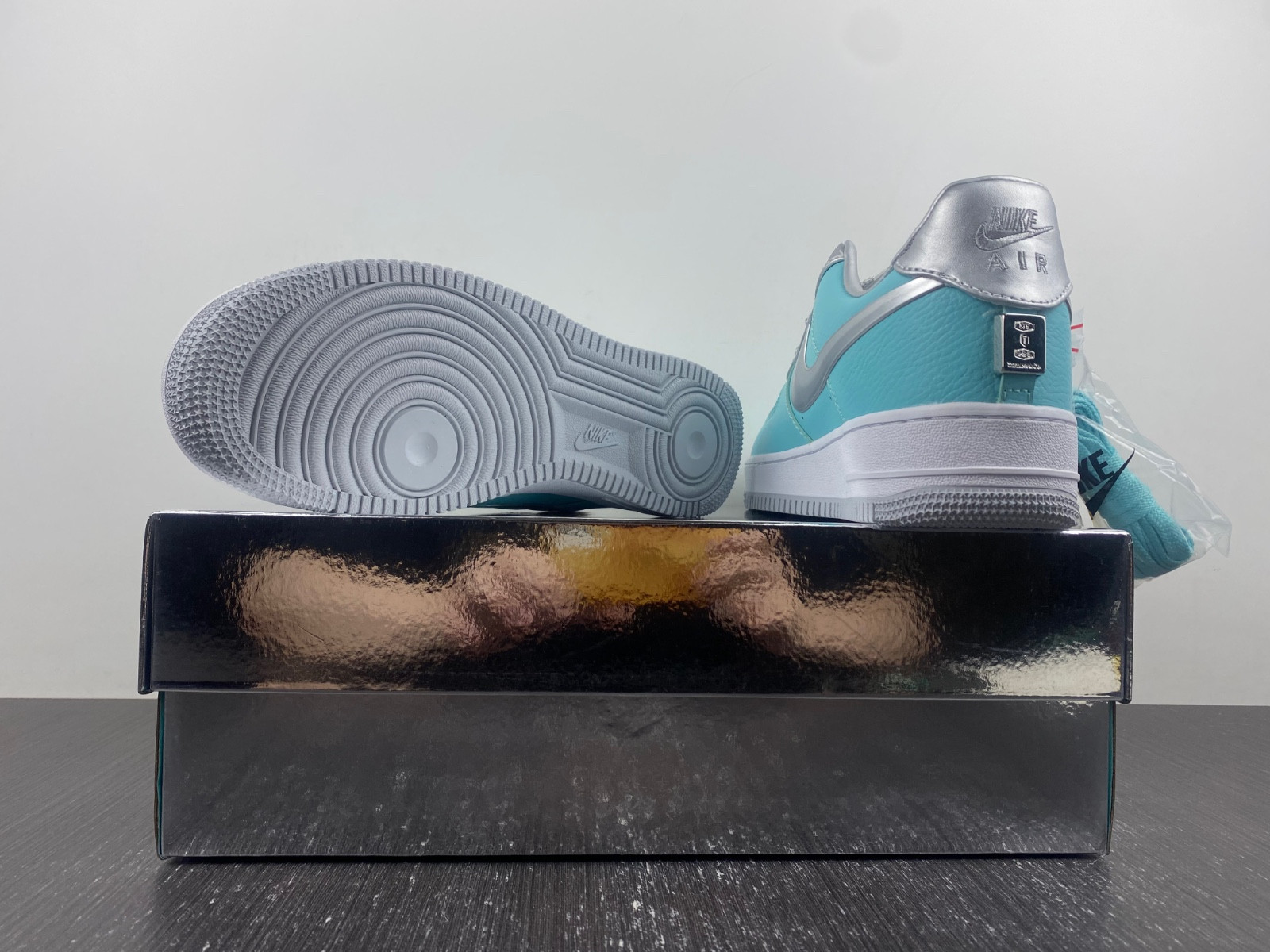 T*f*ny & co. x nike air force 1 low dz1382-003