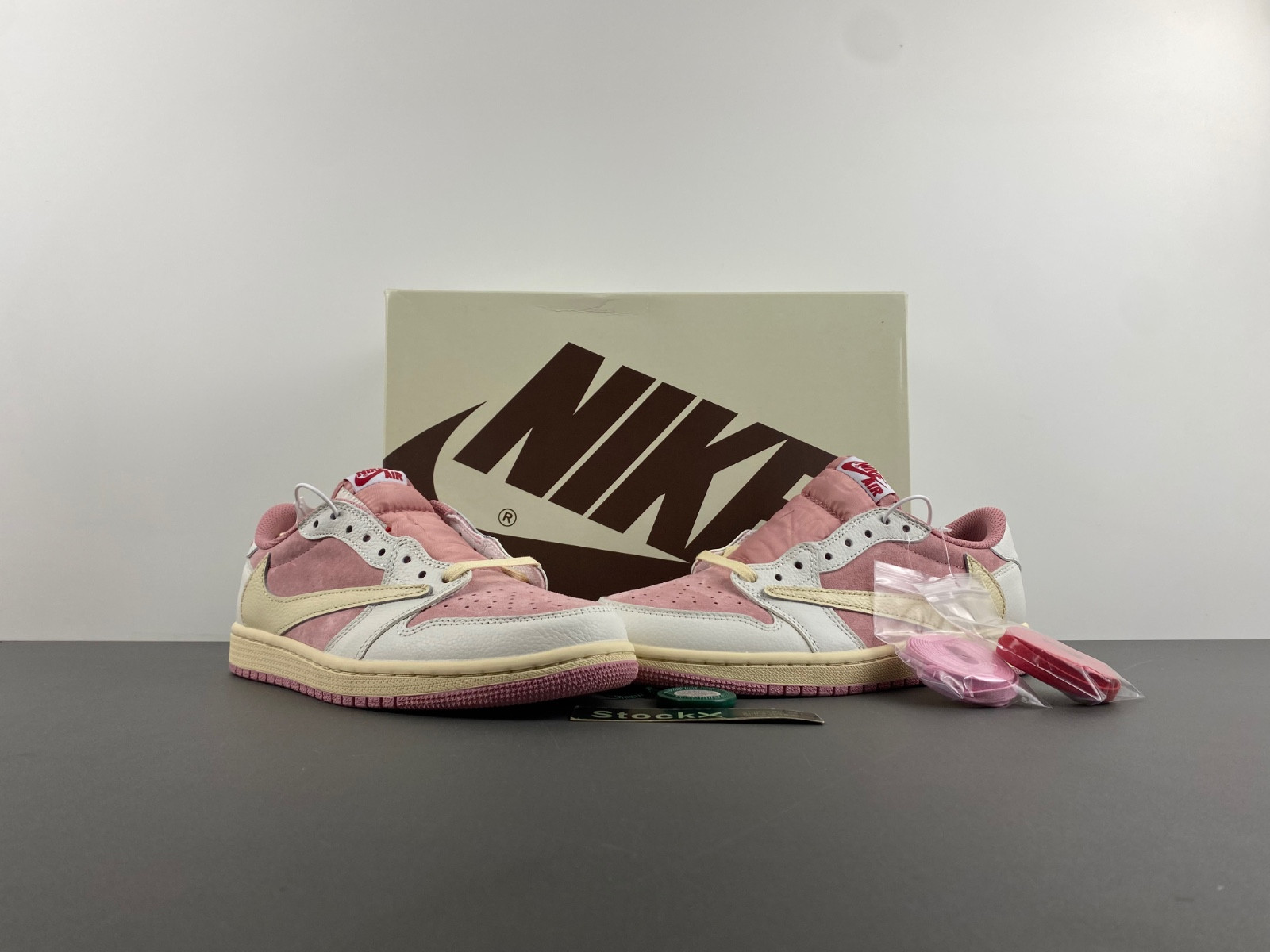 Air Jordan 1 Low Travis Scott DM7866-600