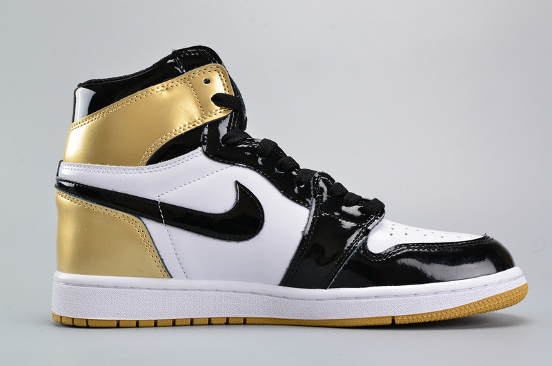 Air Jordan 1 Retro High OG NRG ComplexCon “Top 3 Gold” 861428-001