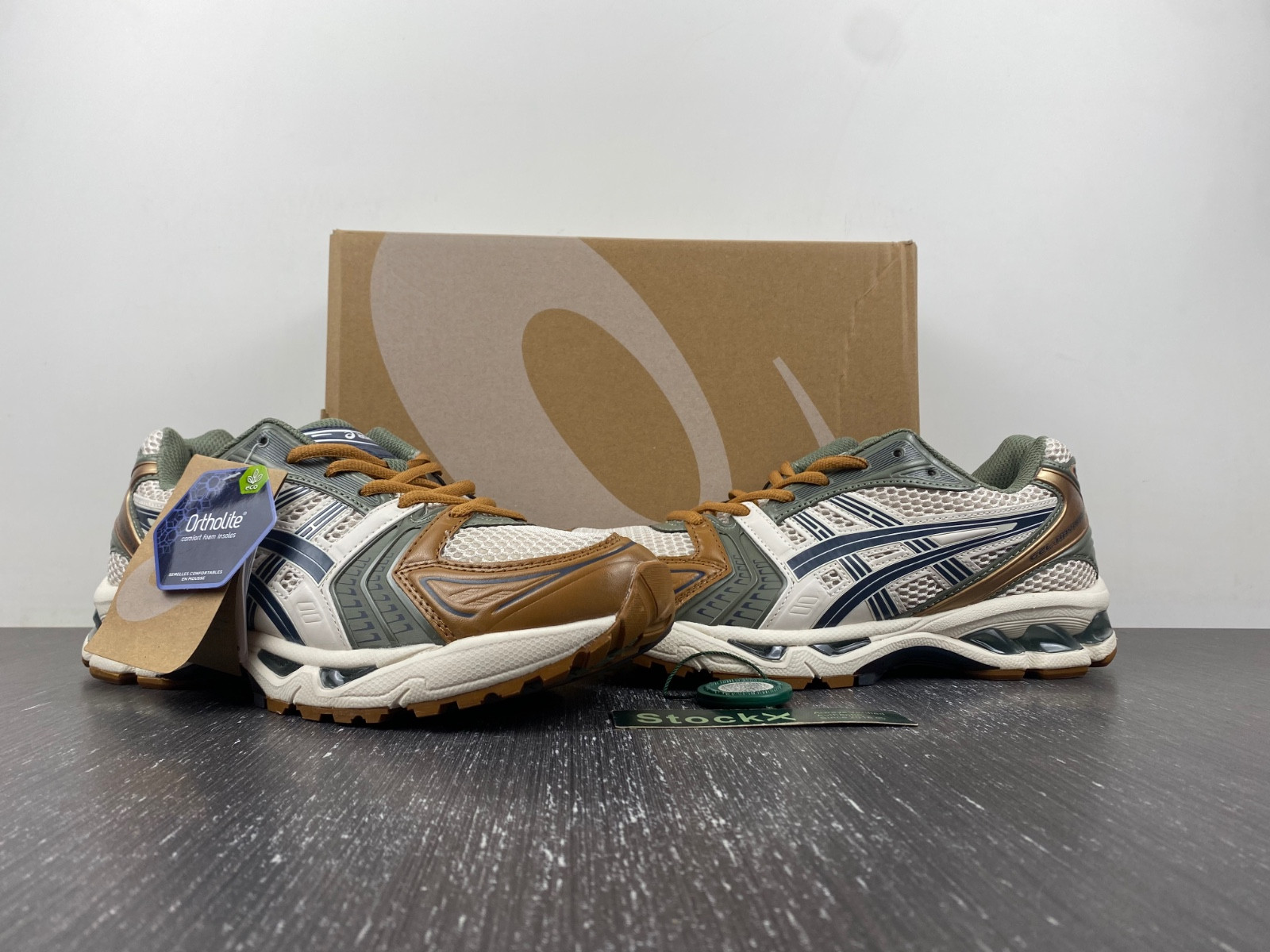 As*ic*s gel-kayano 14  1201a019-250