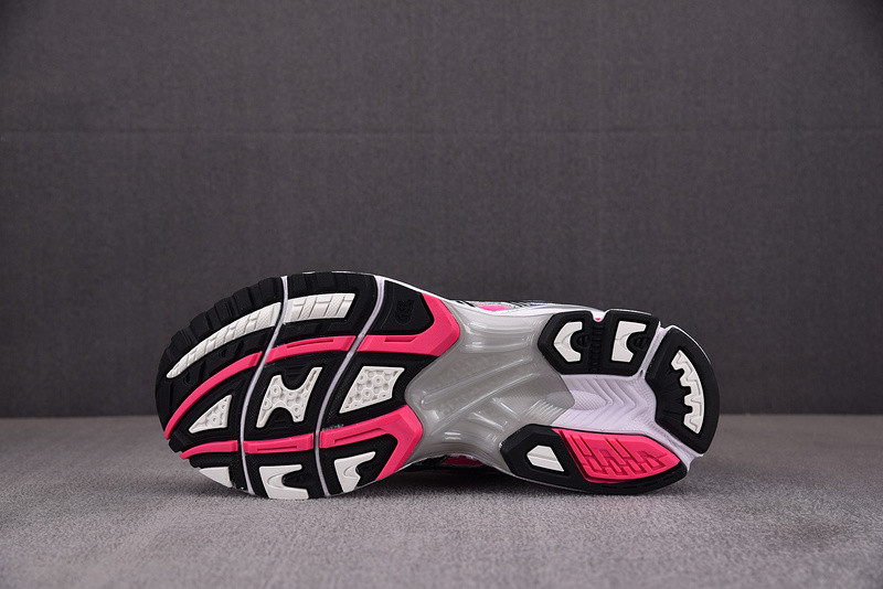 As*ic*s sneaker
