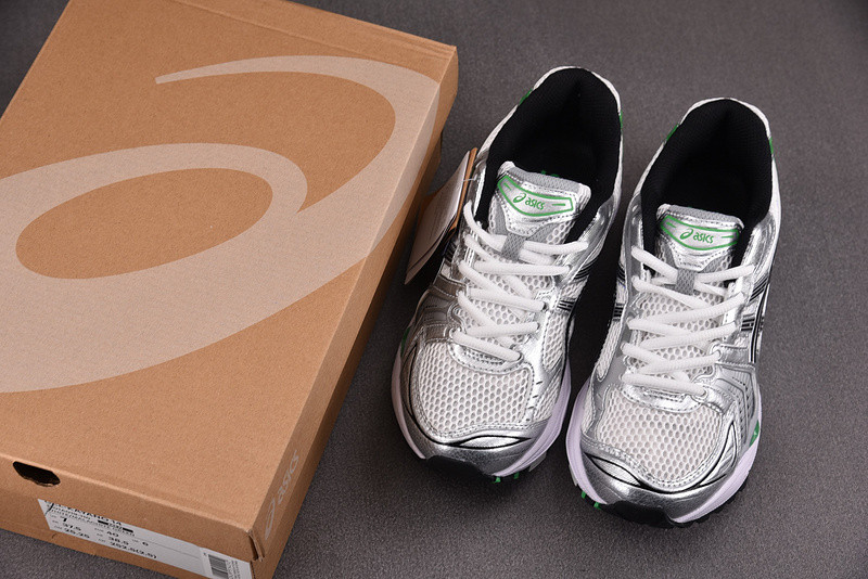 As*ic*s sneaker