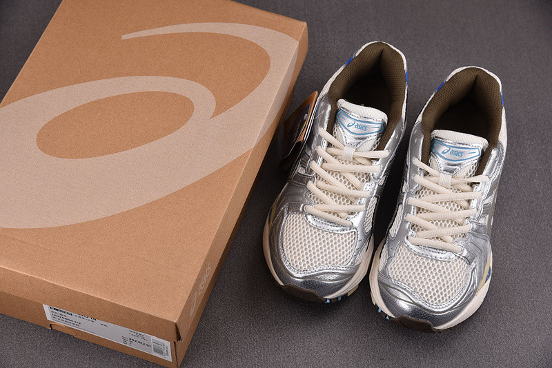 As*ic*s sneaker
