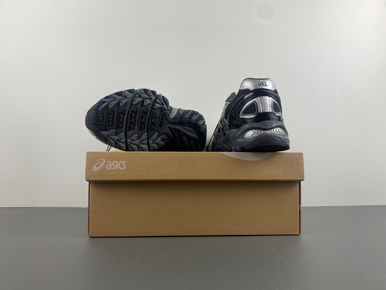 As*ic*s sneaker