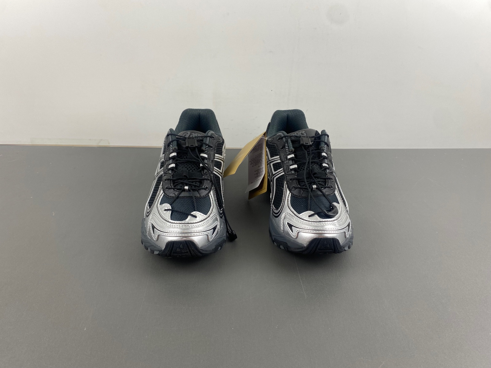 As*ic*s sneaker