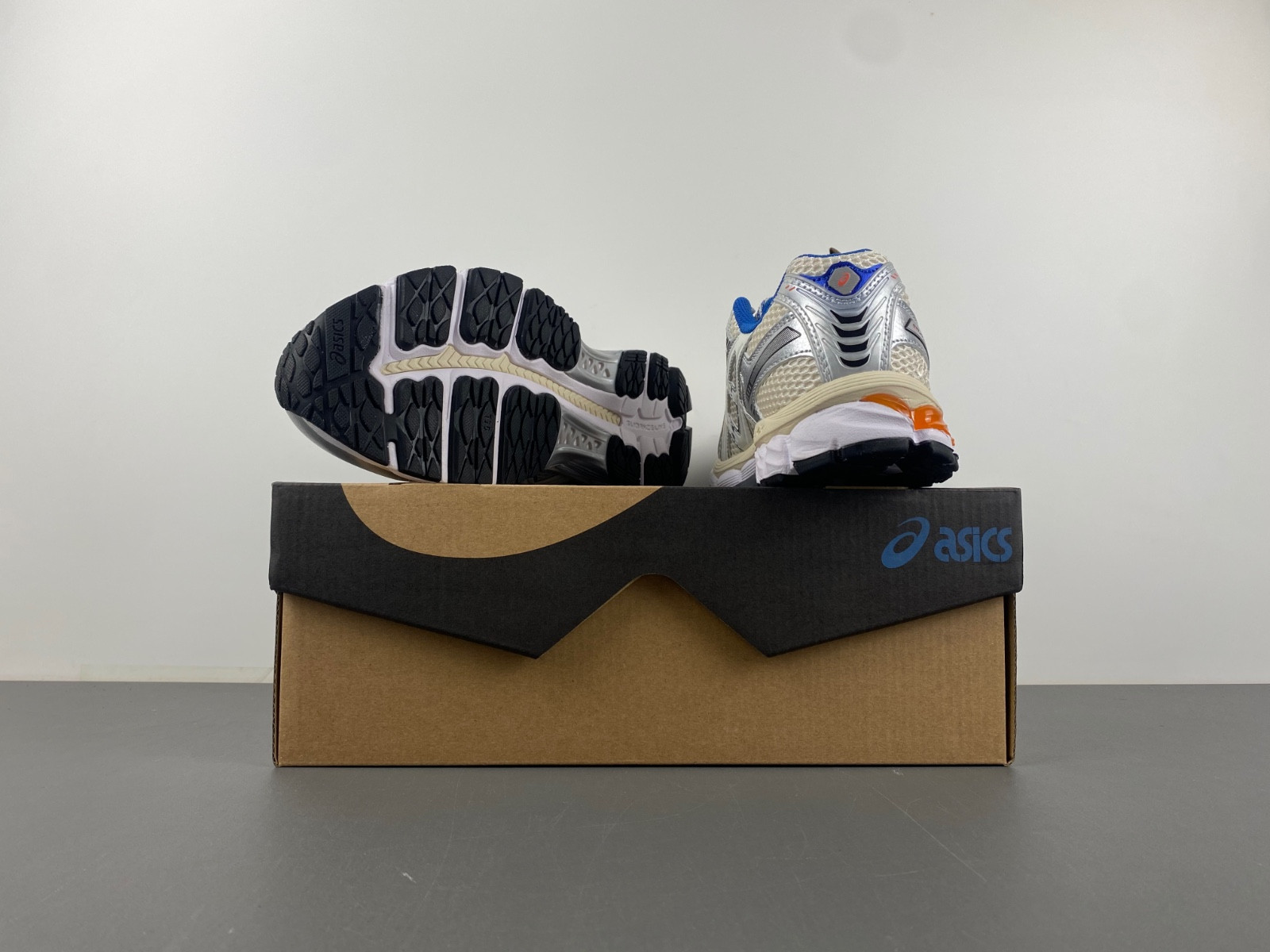 As*ic*s sneaker