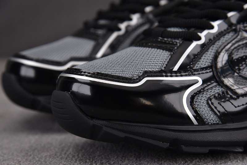 DR B30 Sneaker