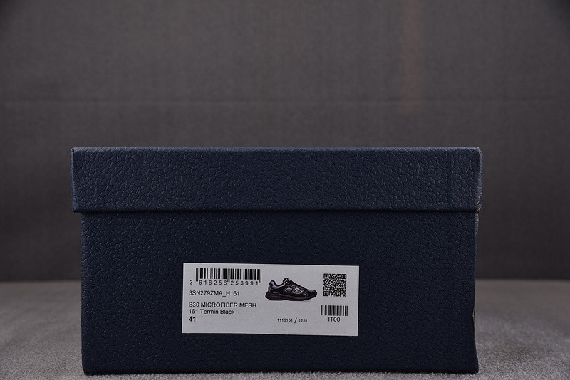 DR B30 Sneaker