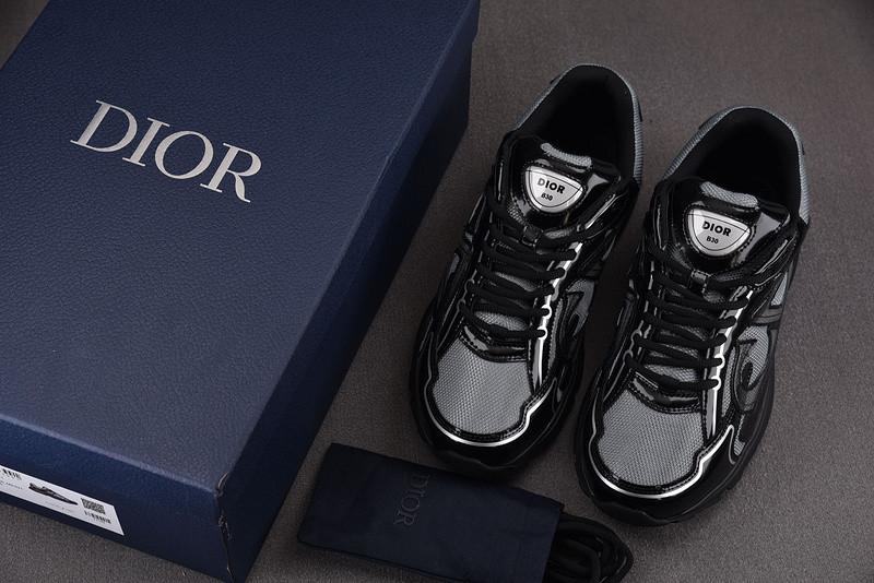 DR B30 Sneaker