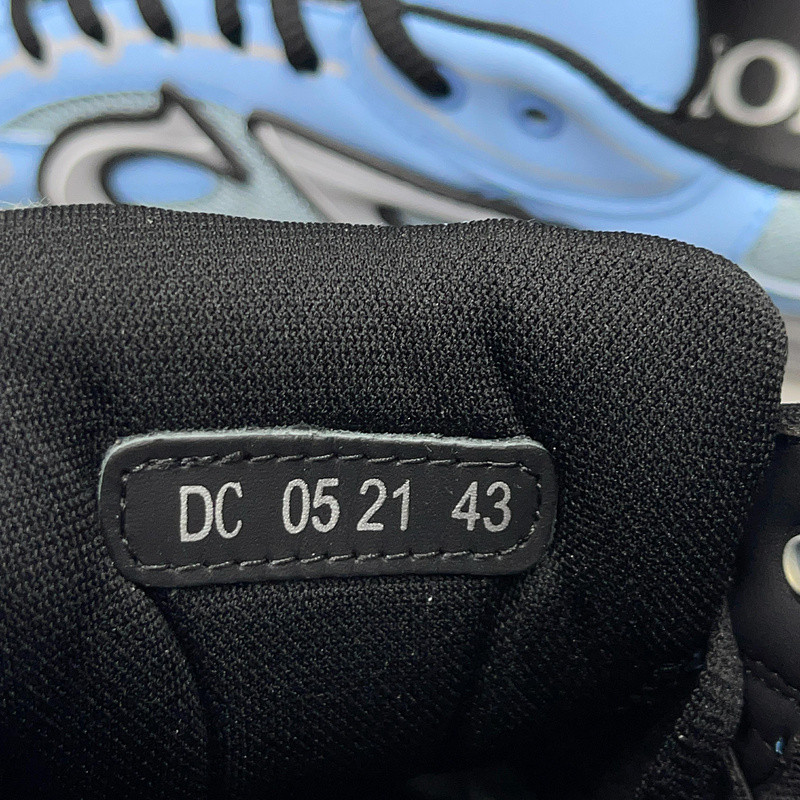 DR B30 Sneaker