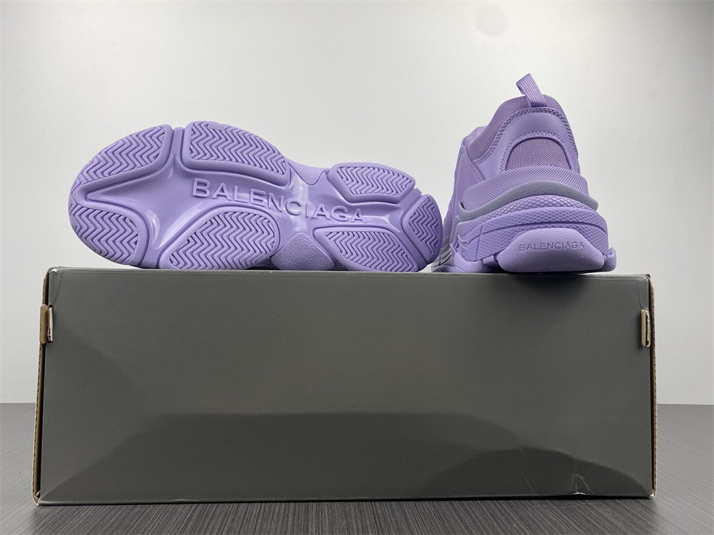 BLCG Triple S 524039-W2FW1-5410