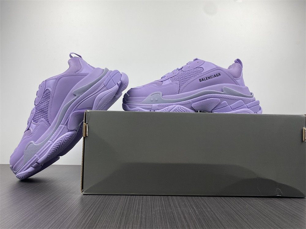 BLCG Triple S 524039-W2FW1-5410