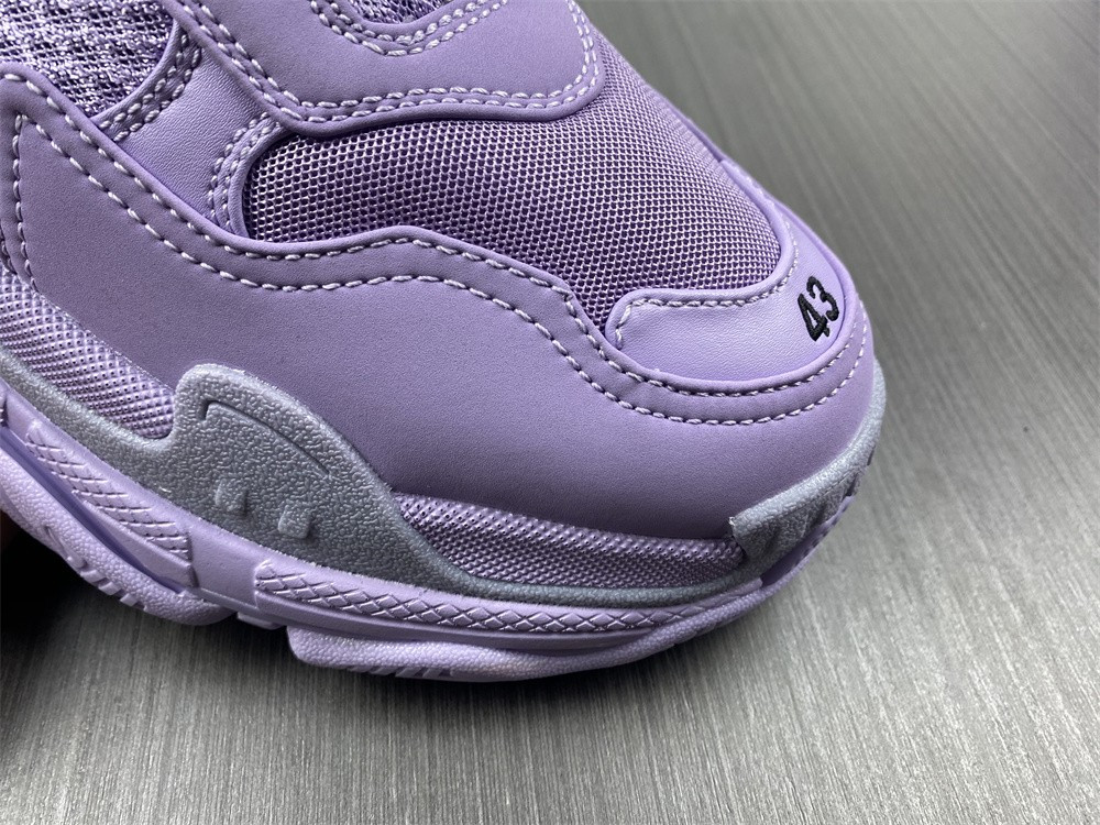 BLCG Triple S 524039-W2FW1-5410