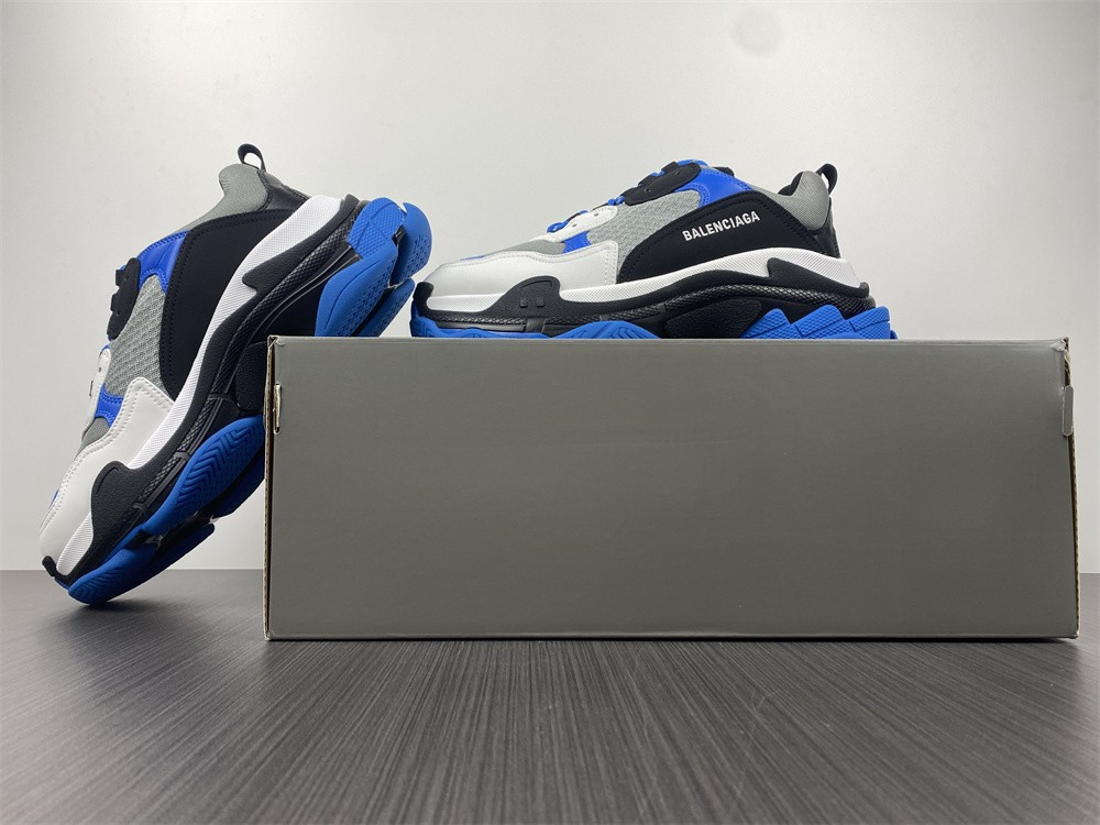 BLCG Triple S 536737-W2CA1-4124