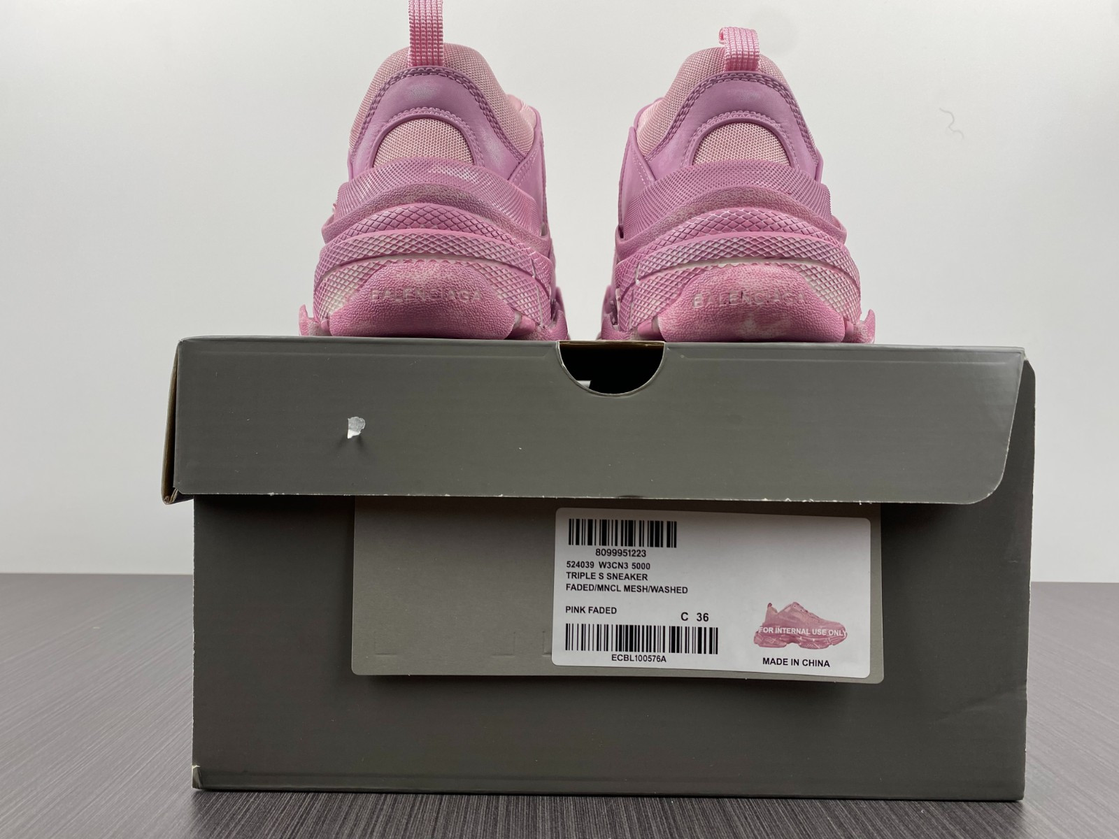 BLCG Triple S 524039-W3CN3-5000