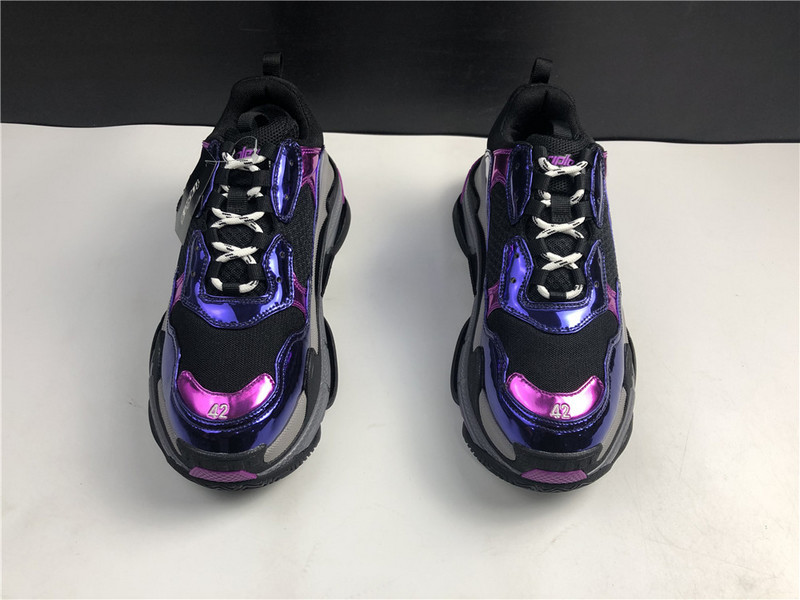BLCG Triple S 524039-W2FW1-1976