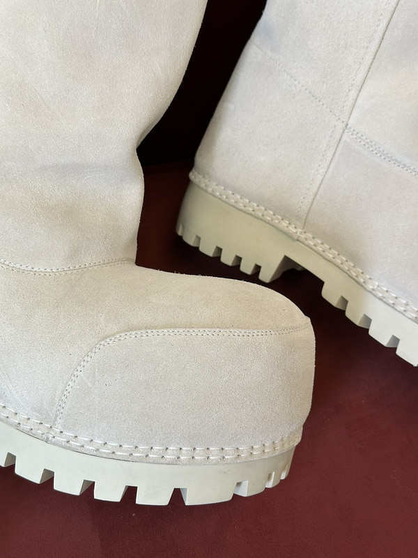 Ba*len*cia*ga boots