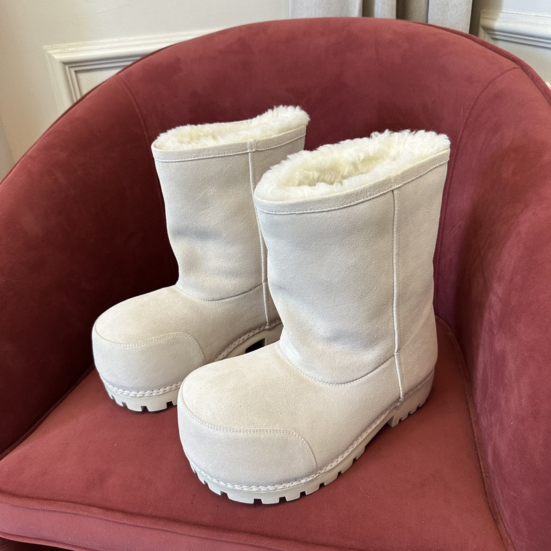 Ba*len*cia*ga boots