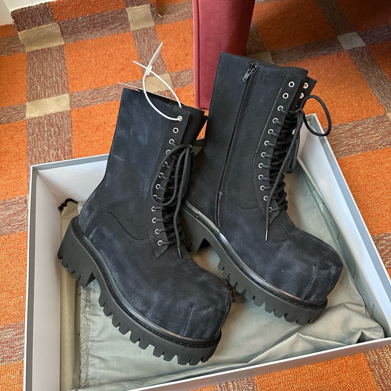 Ba*len*cia*ga boots