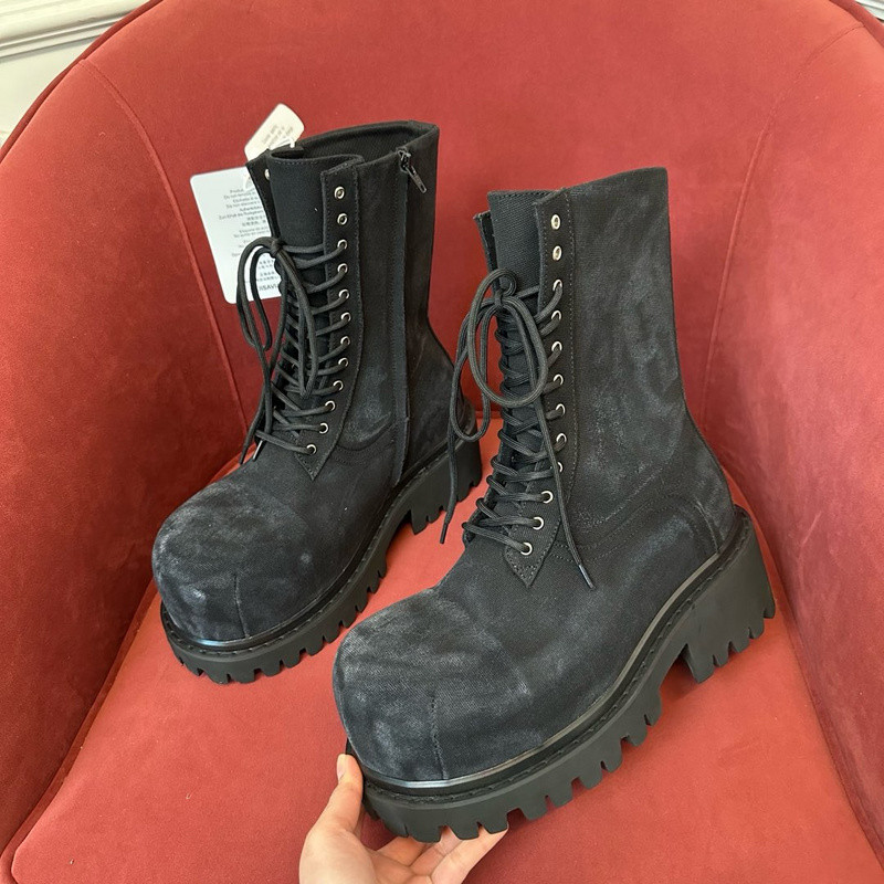 Ba*len*cia*ga boots