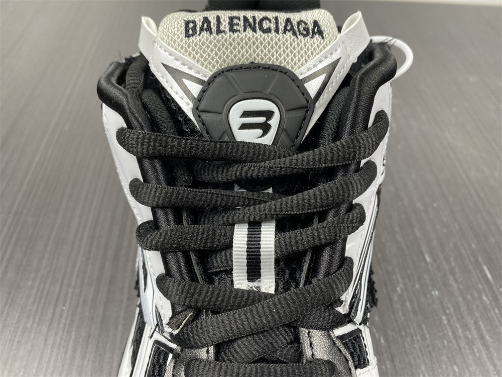 Ba*len*cia*ga runner  677403 w3r82 9010