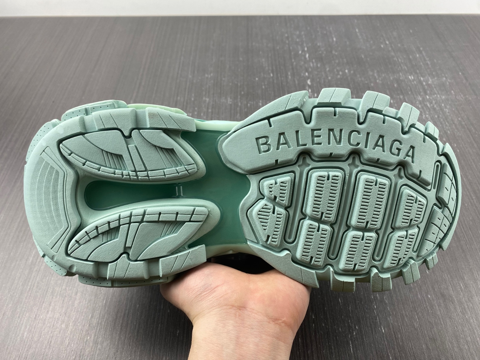 Ba*len*cia*ga track  542023 w2la2 4010