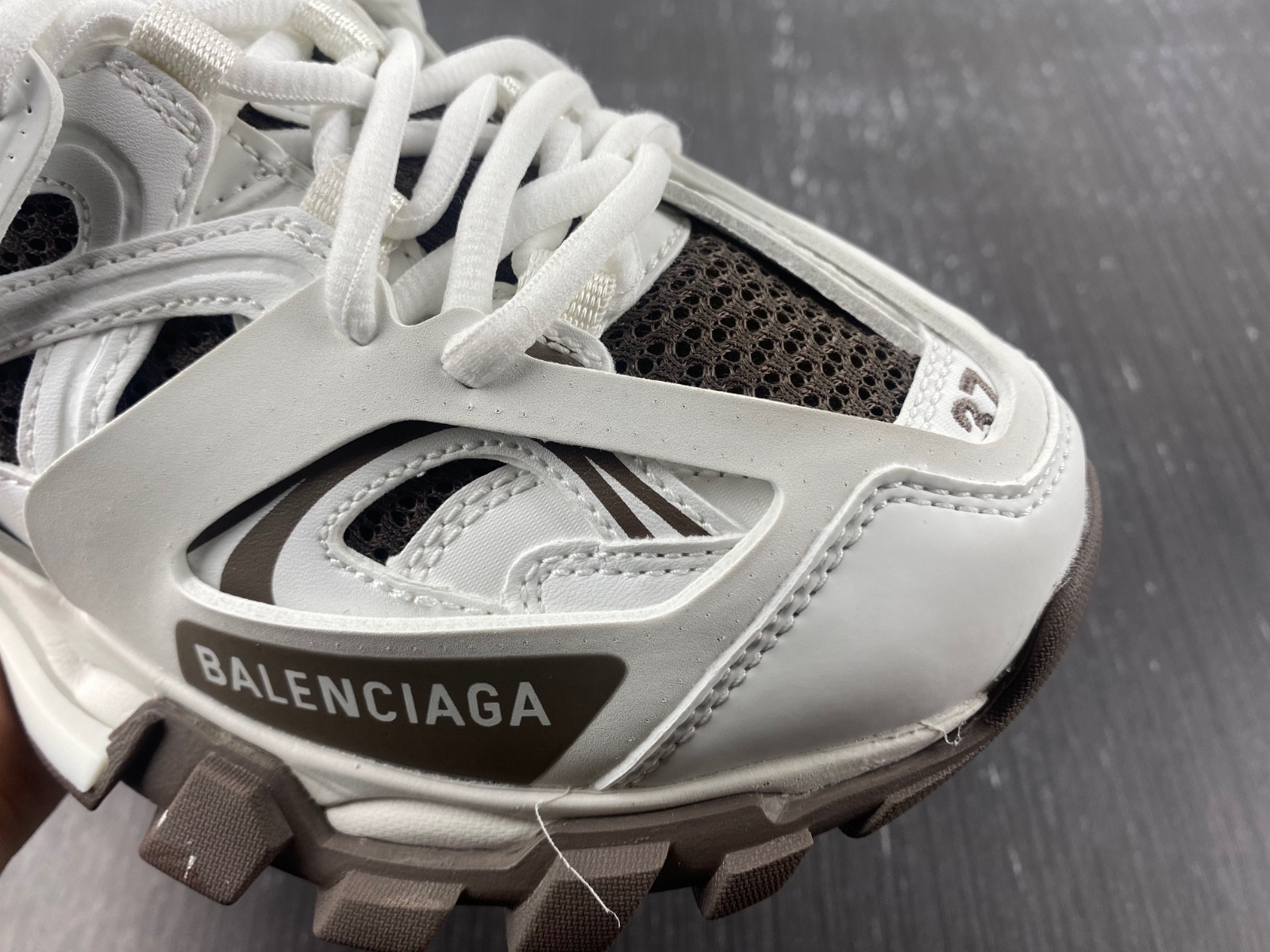 Ba*len*cia*ga track  542436 w3ac1 1897