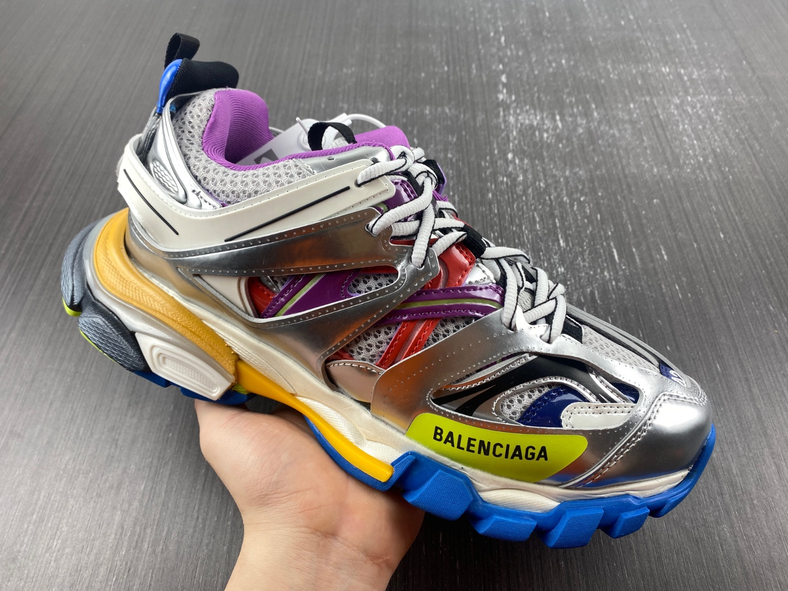 Ba*len*cia*ga track  542023 w2f5a b123