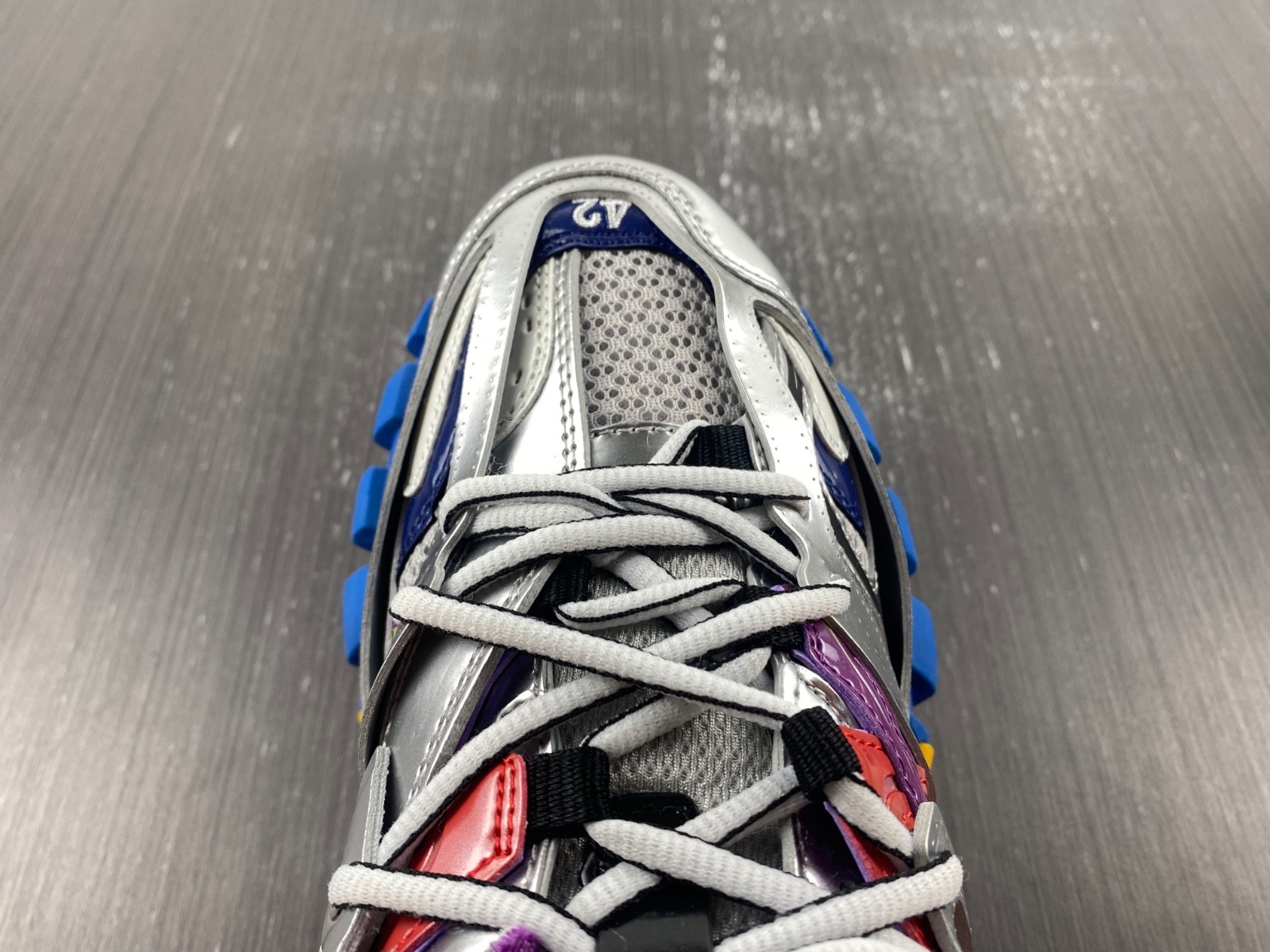 Ba*len*cia*ga track  542023 w2f5a b123