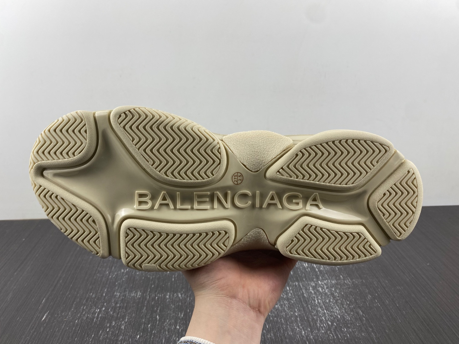 Ba*len*cia*ga triple s