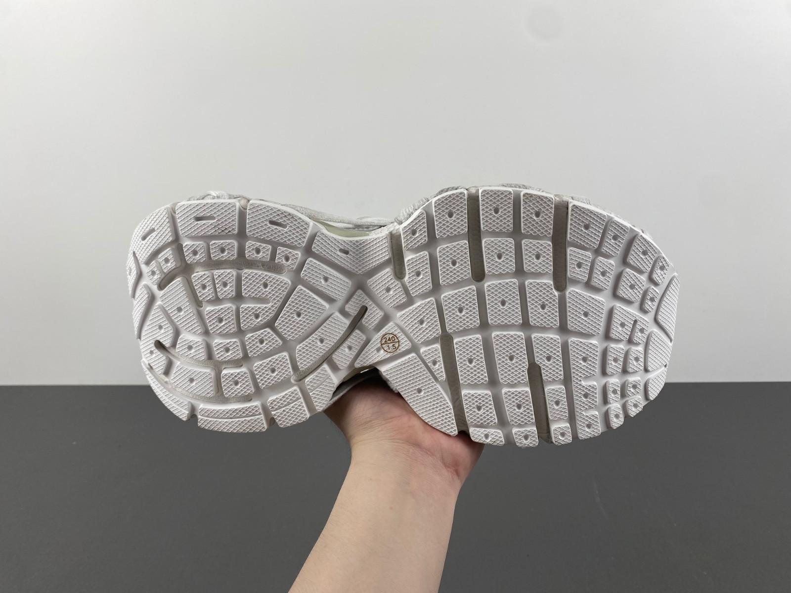 Ba*len*cia*ga phantom sneaker 34731 78698 w3xl2