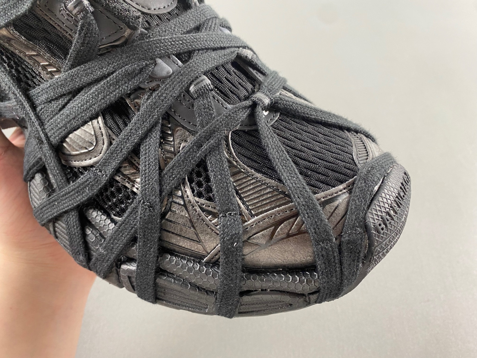 Ba*len*cia*ga phantom sneaker 778698 w3xll 0125