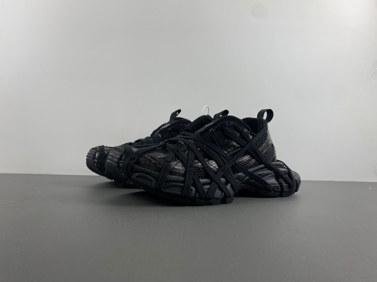 Ba*len*cia*ga phantom sneaker 778698 w3xll 0125