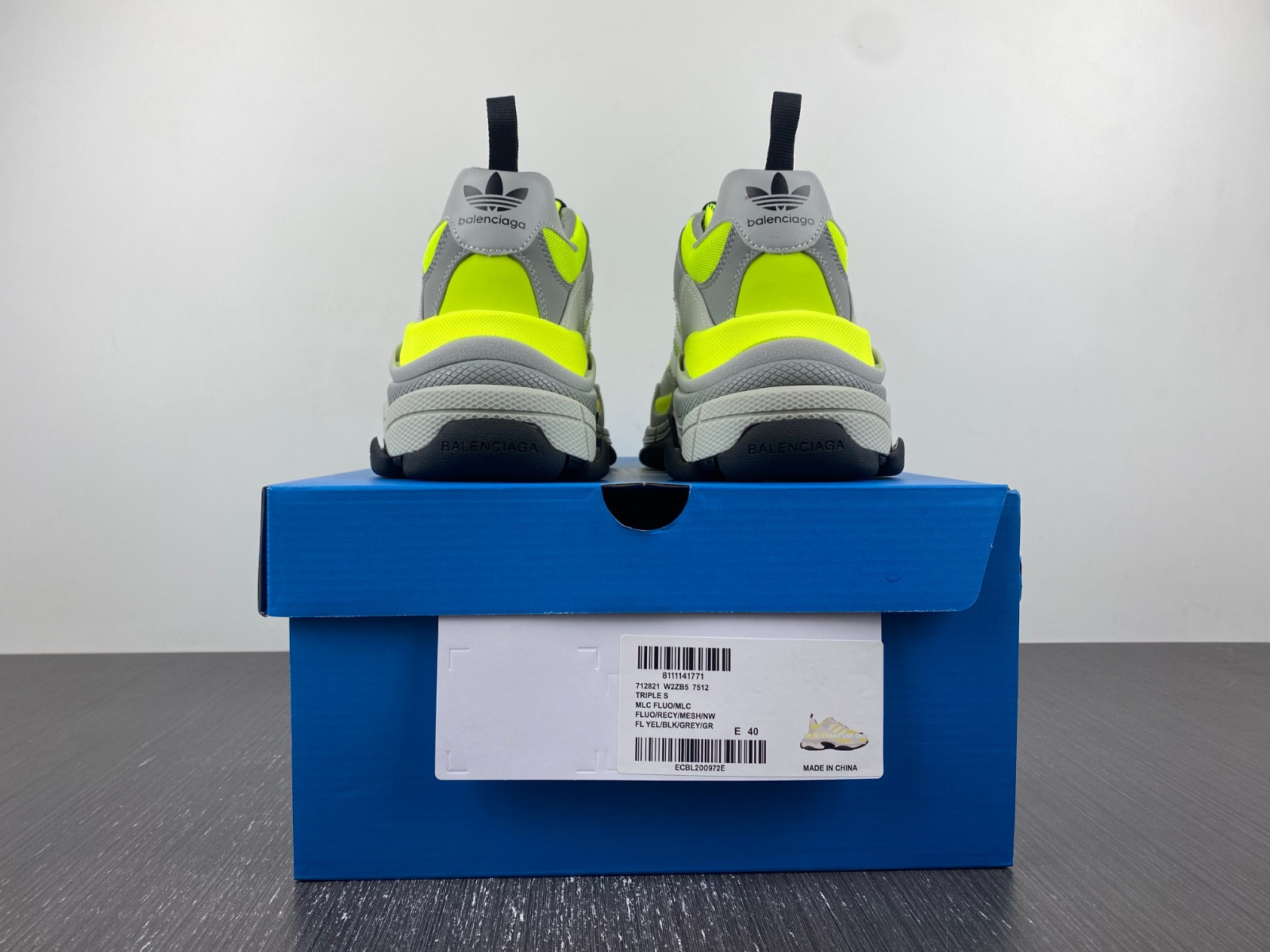 Ba*len*cia*ga triple s  712821 w2zb5 7512