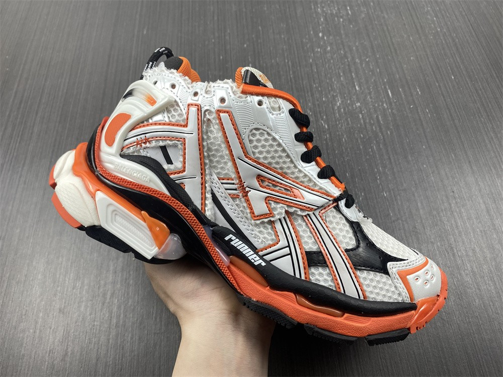 Ba*len*cia*ga runner  677402 w3rb7 9051