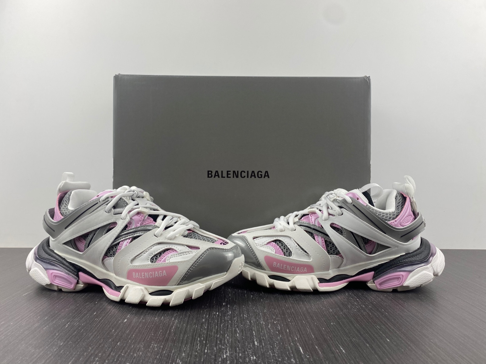 Ba*len*cia*ga track  542436 w2fs9 9041