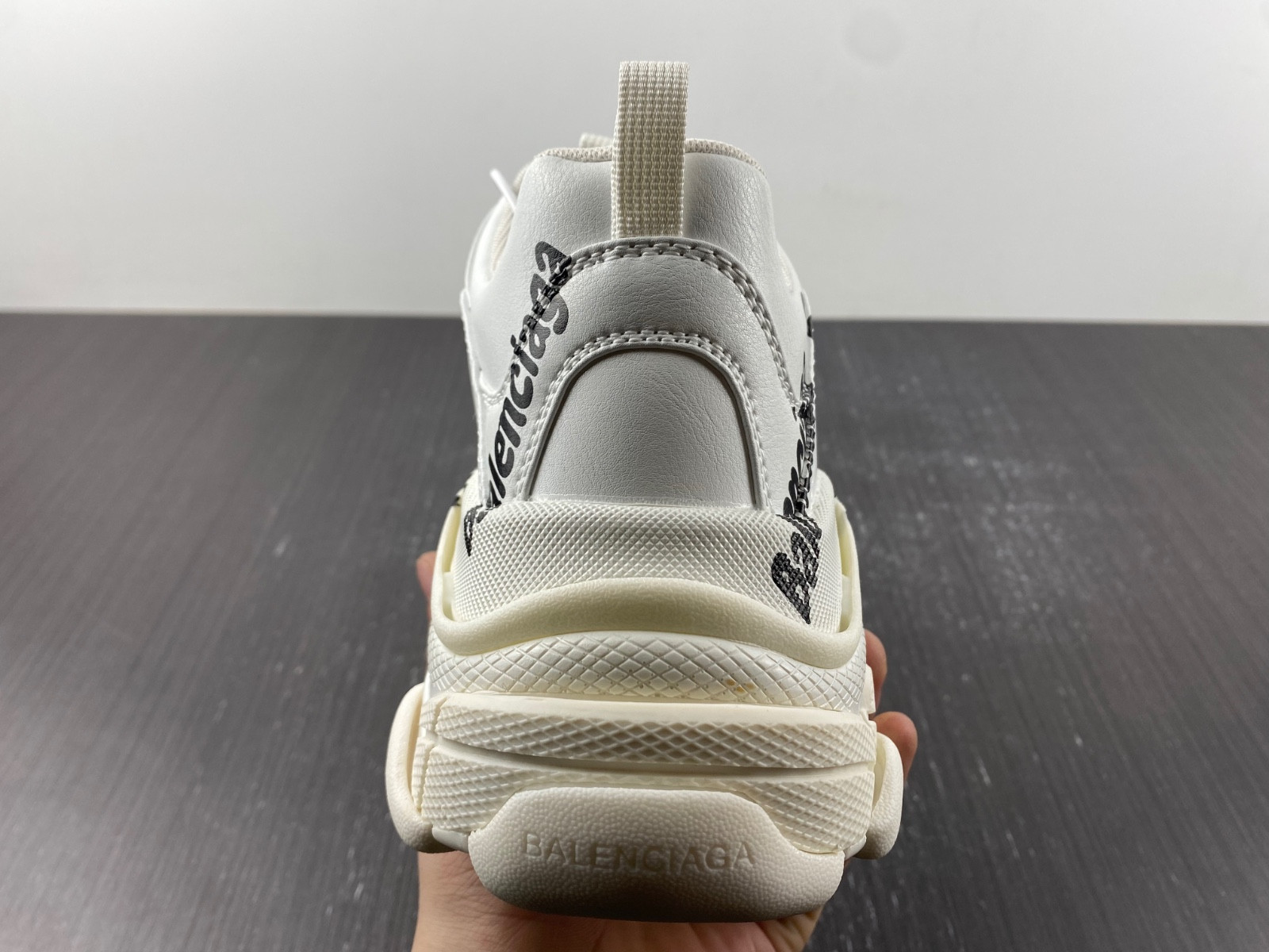 Ba*len*cia*ga triple s  524039 w2fa8 9010