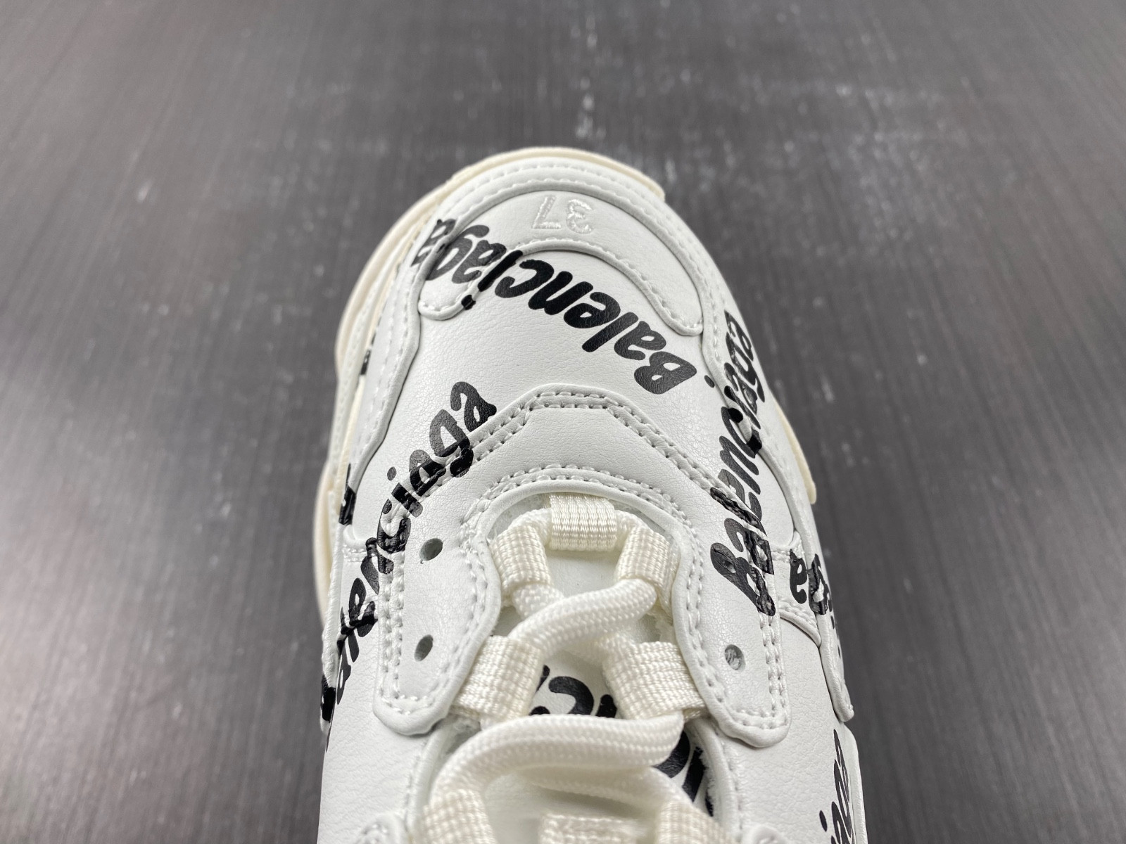 Ba*len*cia*ga triple s  524039 w2fa8 9010