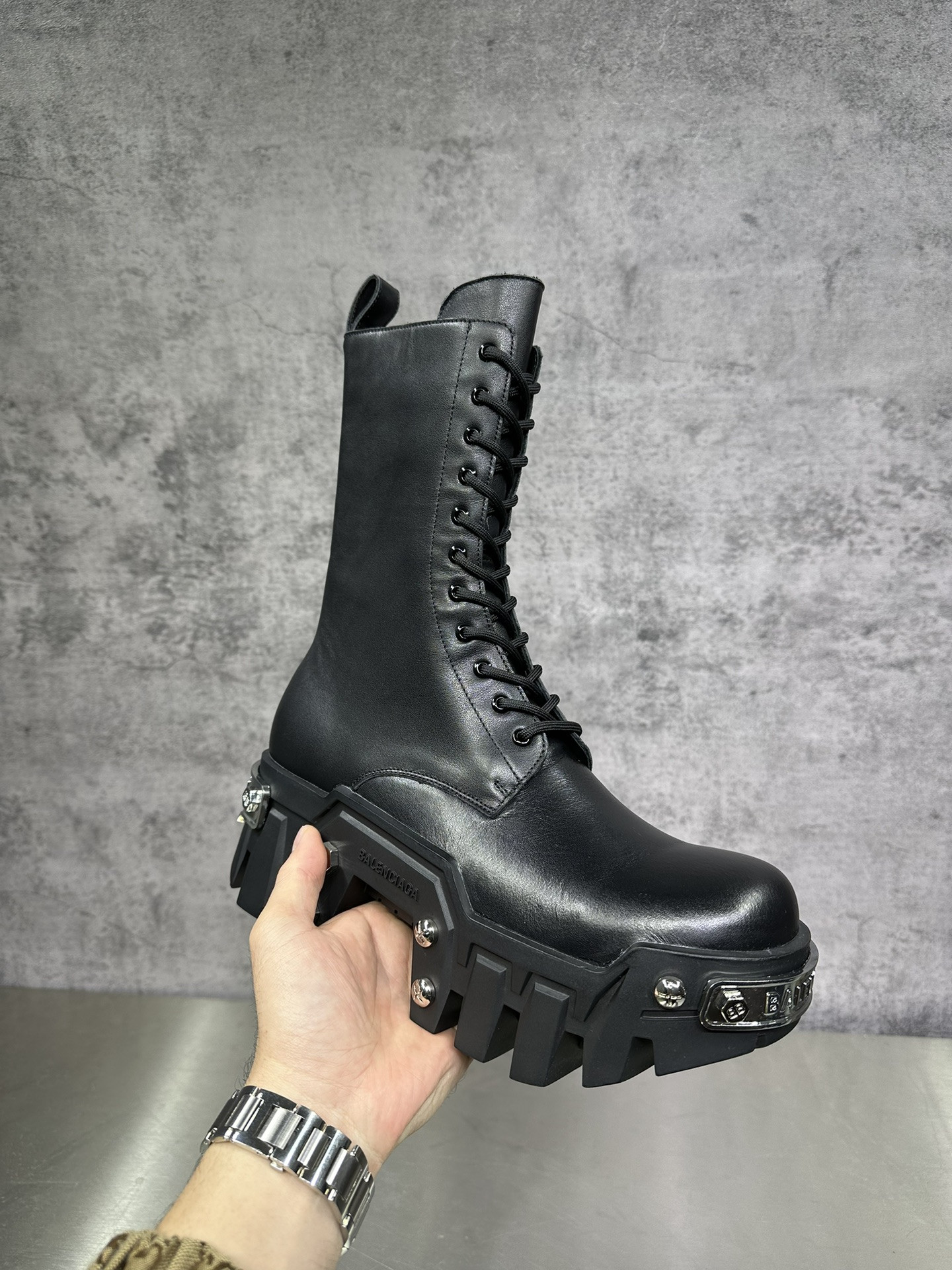 Ba*len*cia*ga boots