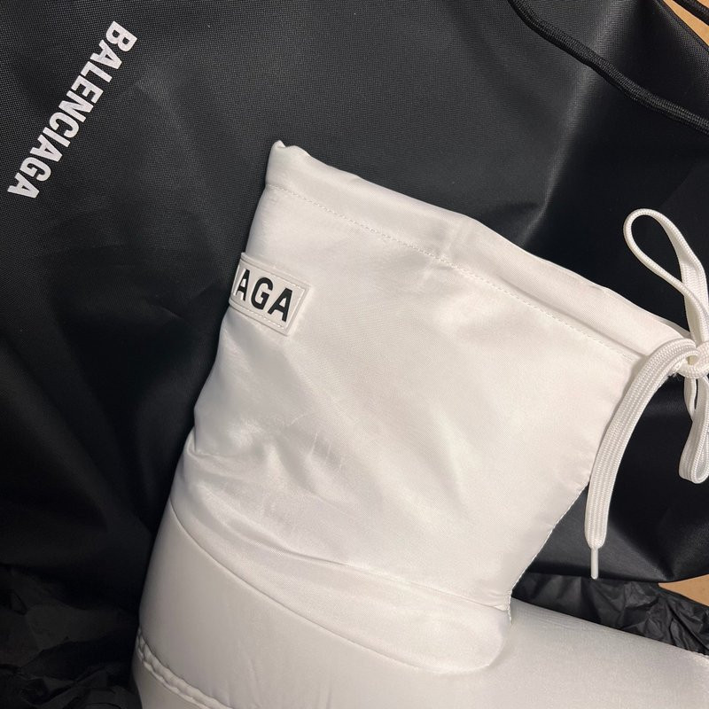 Ba*len*cia*ga boots