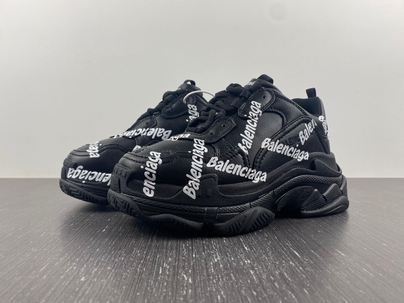 Ba*len*cia*ga triple s 524039 w2fn3 9025