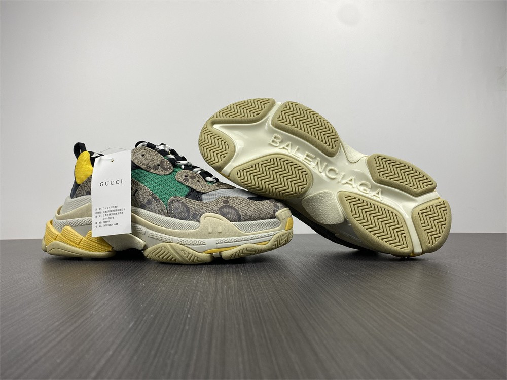 Ba*len*cia*ga triple s x gc