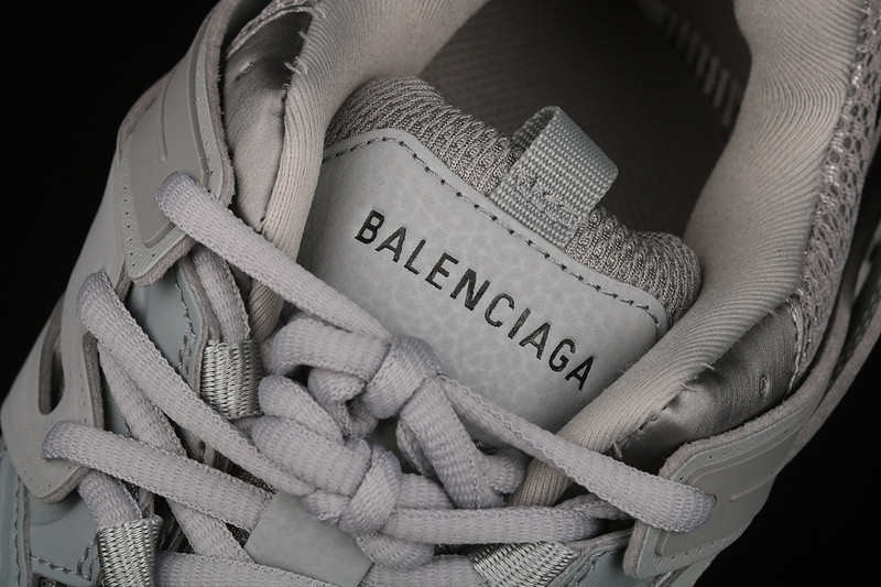 Ba*len*cia*ga track w2la13253