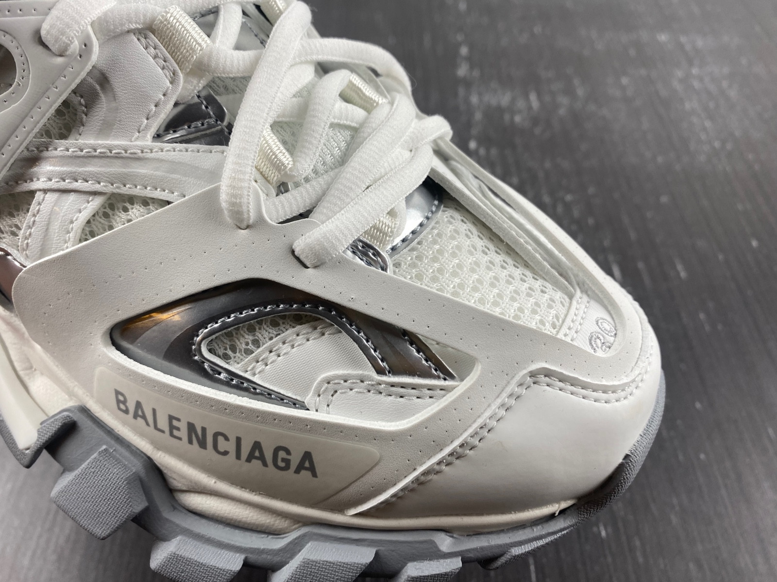 Ba*len*cia*ga track  542436 w2fsc 9081